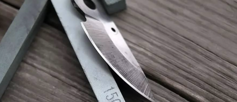Sharpen Pruning Shears Blades After Rust Removal