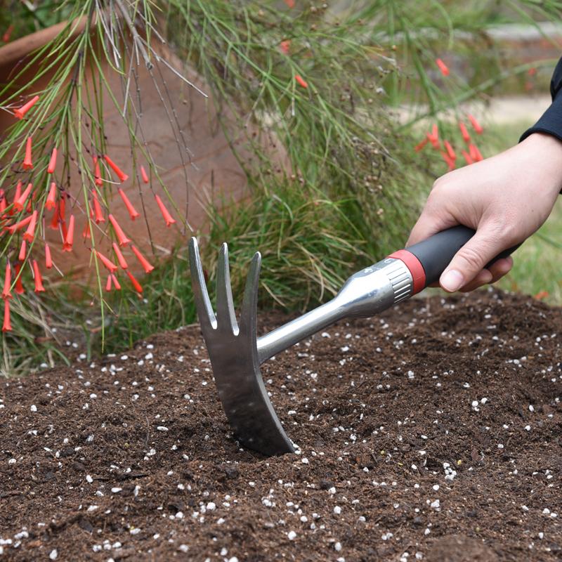 Multi-change tool system with interchangeable heads for gardening