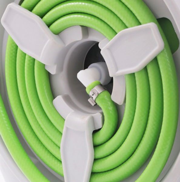 Anti-kink internal design of garden hose reel, prevents tangles and ensures smooth water flow